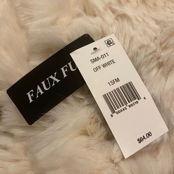 Steve Madden Faux-Fur Plush Infinity Scarf Ivory NWT - Picture 4 of 4